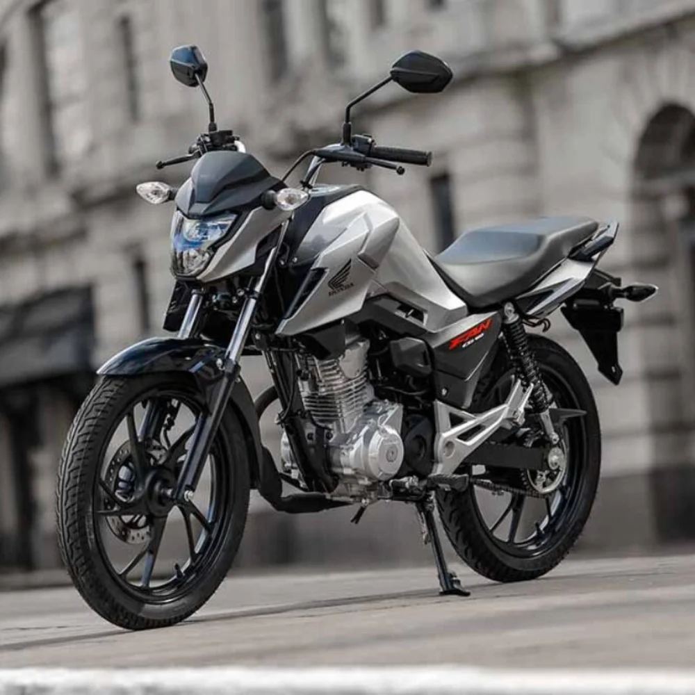 Honda Fan 160cc prata vista de frente